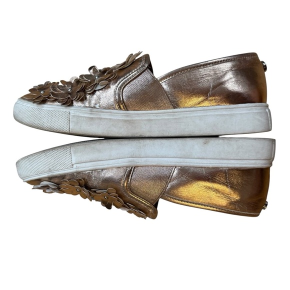 Steve Madden Rose Gold Metallic Flower Sneakers Size 7.5 flats slip on shoes - Picture 6 of 10